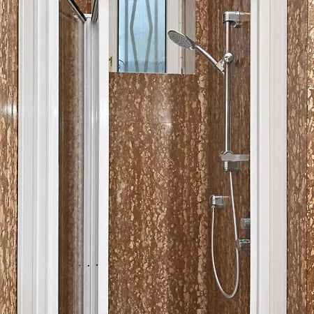Homesharing In Lerici- 2rooms With Private Bathroom 3*